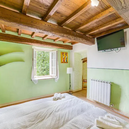Apartment Peppe's House In Garfagnana - Happy